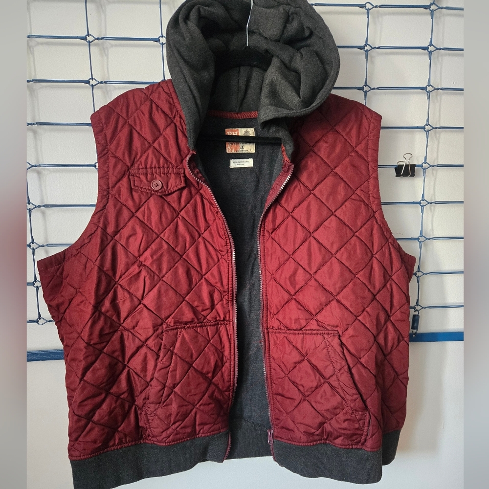 Ruff Hewn Womens Quilted Vest with Hood - Deep Red and Charcoal